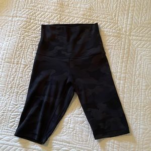 Lululemon Align 10” super high rise shorts.